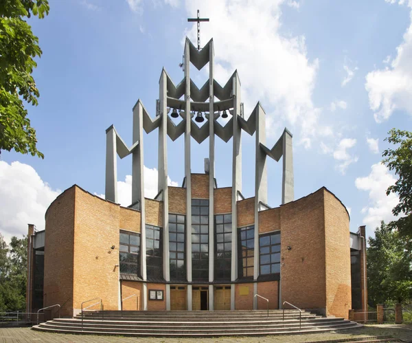 Kerk Van Heilige Verlosser Wladysaw Lokietek Park Wloclawek Polen — Stockfoto