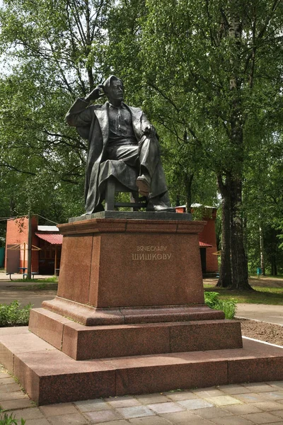 Monumento Vyacheslav Shishkov Bezhetsk Russia — Foto Stock