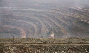 Mikhailovsky demir yatağı (MGOK) Zheleznogorsk yakınlarında. Kursk oblast 'ı. Rusya