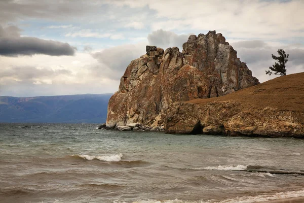 Shaman Rock Khuzhir Distrito Olkhonsky Óblast Irkutsk Rusia — Foto de Stock