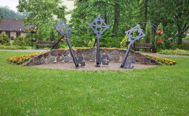 Sigulda 'daki şehir parkı. Letonya