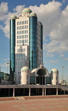 Astana 'daki parlamento binası. Kazakistan