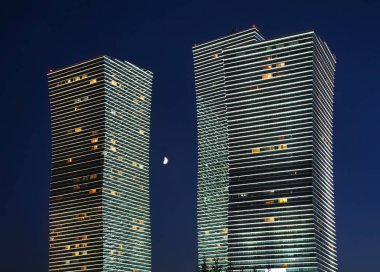 Severnoe Siyanie - Astana 'daki Kuzey Işıkları yerleşim alanı. Kazakistan