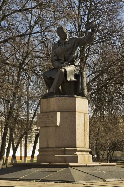 Monumento Nikolai Polikarpov Oryol Orel Rusia — Foto de Stock