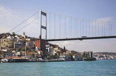 İstanbul 'da Fatih Sultan Mehmet Köprüsü. Türkiye