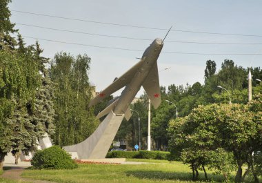 Lipetsk 'teki Havacılar Meydanı' ndaki Havacılar Anıtı. Rusya