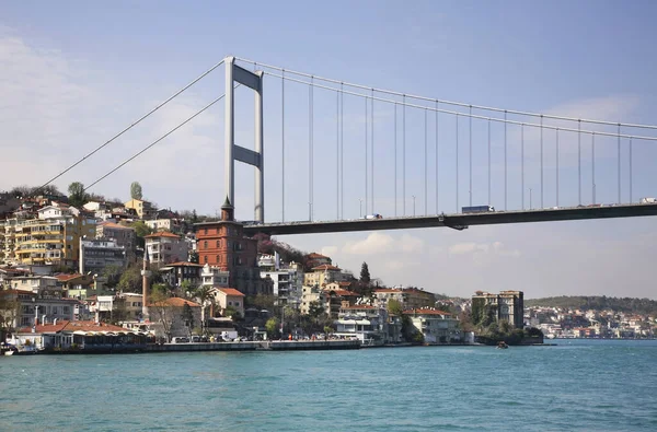 İstanbul 'da Fatih Sultan Mehmet Köprüsü. Türkiye