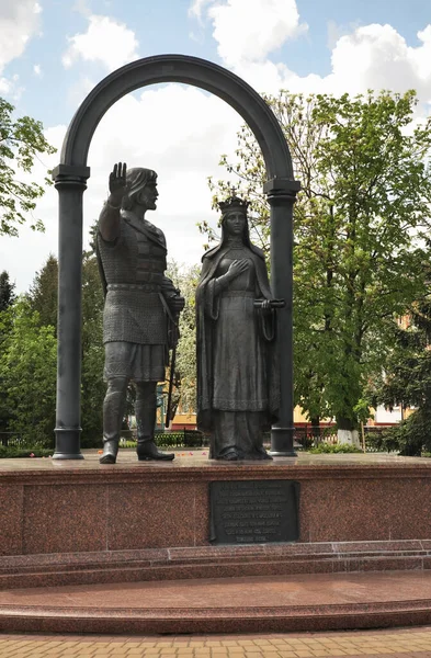 Monumento Vladimir Vasilkovich Olga Romanovna Kobryn Regione Brest Bielorussia — Foto Stock