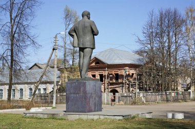 Ostashkov 'daki Lenin anıtı. Rusya