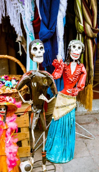 Traditionell Mexikansk Santa Muerte Karneval Dekorerade Dockor — Stockfoto