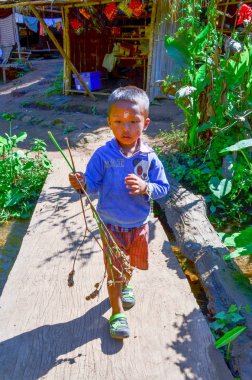 Kayan çocuk Tayland uzun boyunlu tepe Köyü