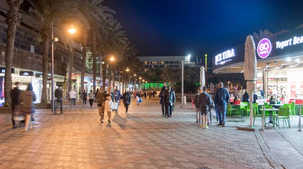 Osób korzystających z Eilat Promenade — Zdjęcie stockowe