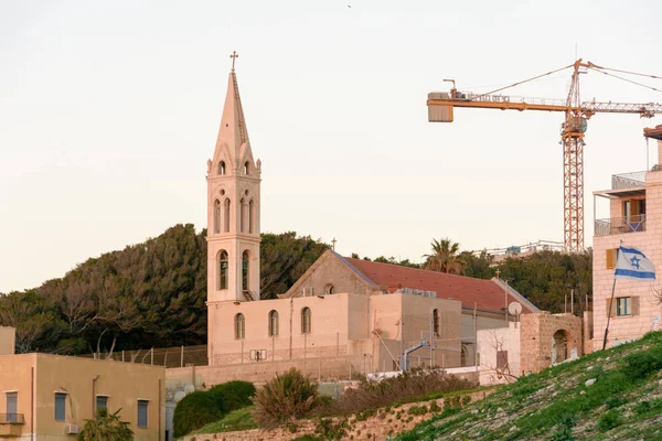 Церковь в старом городе Яффо, Тель-Авив — стоковое фото