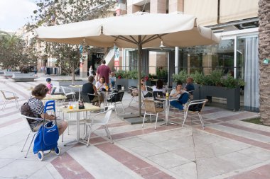 Modern açık hava alışveriş merkezi İsrail
