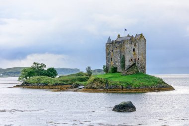Castle Stalker Loch Linnhe, İskoçya'da küçük bir adada