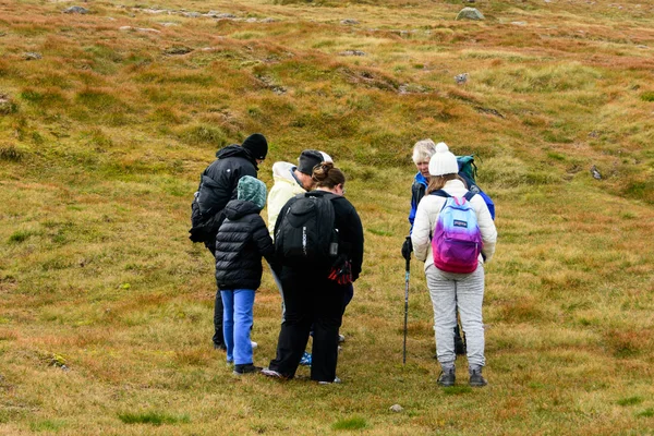 人，参观大老山 Gorm 山区问题首脑会议 — 图库照片