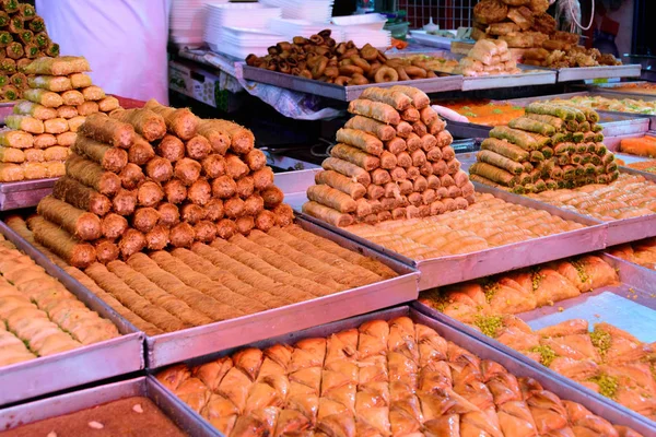 Bazar Carmel w Tel Awiwie w przeddzień święta Sukkot — Zdjęcie stockowe