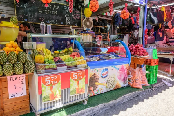 Mercado Carmelo en Tel Aviv, Israel en la víspera de Sukkot — Foto de Stock