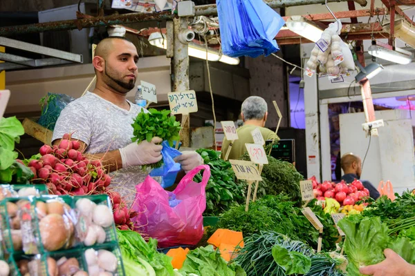 Tel Aviv, İsrail Sukkot arifesinde Carmel pazarı — Stok fotoğraf