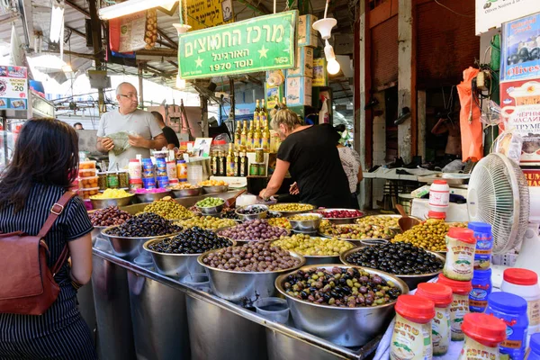 Mercado Carmelo en Tel Aviv, Israel en la víspera de Sukkot — Foto de Stock