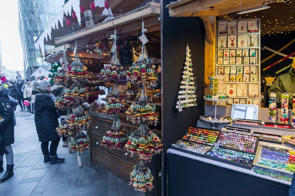 Budapest Dec 2019 Pessoas Desfrutando Dos Famosos Mercados Natal Budapeste — Fotografia de Stock
