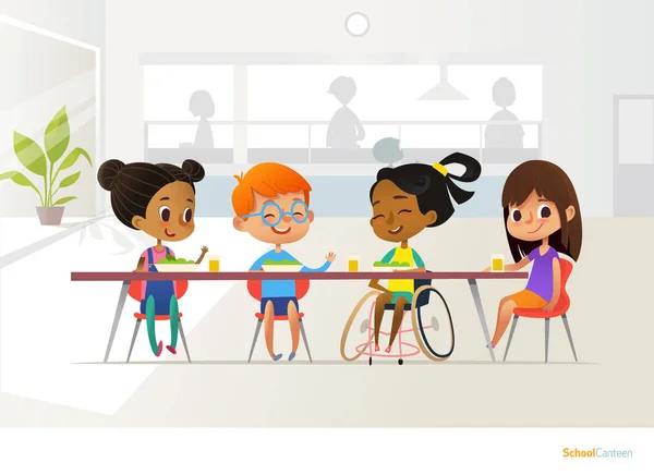 Chica discapacitada sonriente sentada en la mesa en el comedor de la escuela y hablando con sus compañeros de clase. Amistad de niños. Concepto de educación inclusiva. Ilustración vectorial para banner, sitio web, publicidad . — Vector de stock