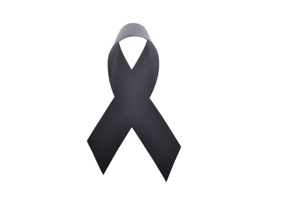 Nastro nero, consapevolezza melanoma o simbolo lutto isolare su sfondo bianco — Foto Stock
