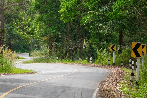 S Curve of road in countryside to jungle — Stock Photo, Image