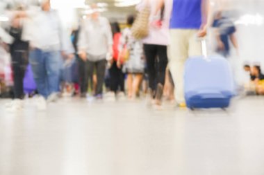 arka plan bulanık insanlar taşıma istasyonuna otobüs terminali yürüyüş