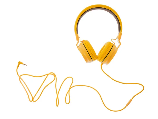 노란색 헤드폰이 나 이어폰 컴퓨터 흰색 배경에 고립 — 스톡 사진