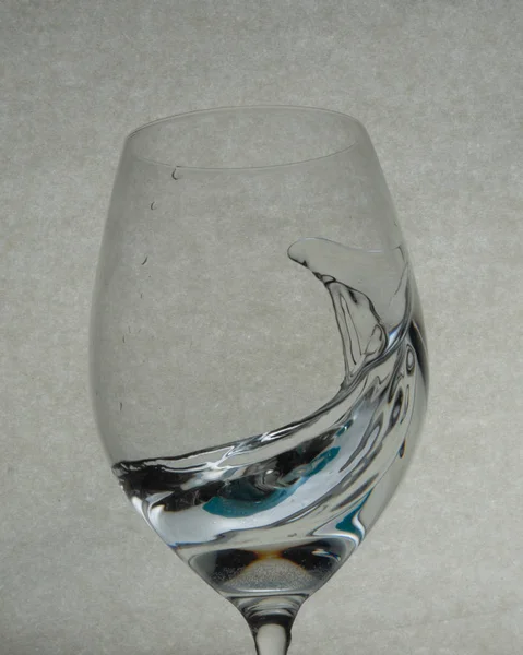 Holded Water Splash Wineglass — Stock Photo, Image