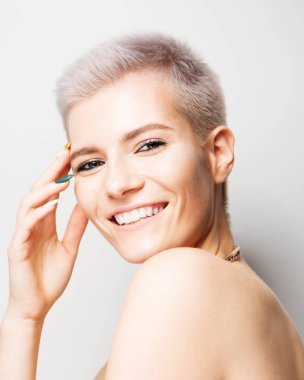 Güzel makyaj güzel kadınla