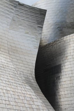 Metal şekilli Guggenheim Bilbao Müzesi detayları