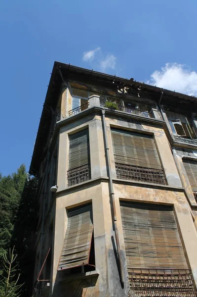 Sanatorio Abandonado Bosque Los Alpes —  Fotos de Stock