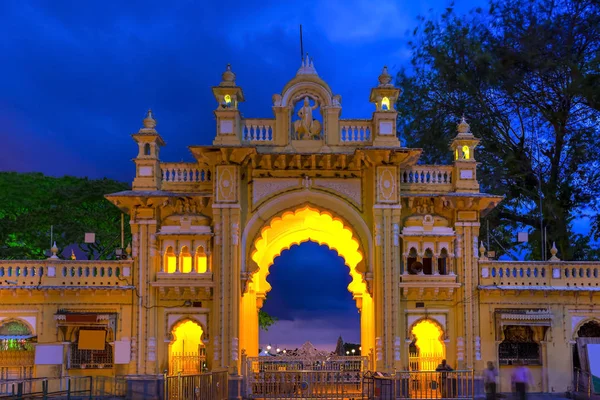 Májszori Királyság Palace, India — Stock Fotó