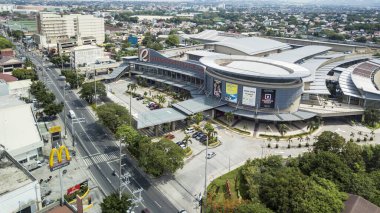 Las Pinas, Metro Manila - Mayıs 2020: Robinson 's Mall Havacılık