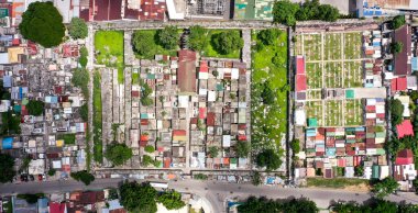 Cebu City 'de halka açık bir mezarlık manzarası.