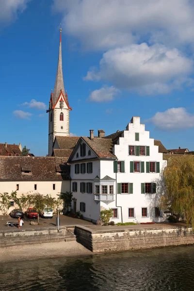 Widok na średniowieczne miasta Stein am Rhein od mostu, Szwajcaria — Zdjęcie stockowe