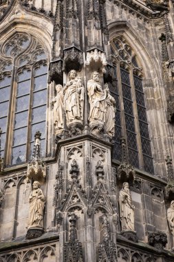 Aachen Katedrali, Almanya'nın rakamları taş