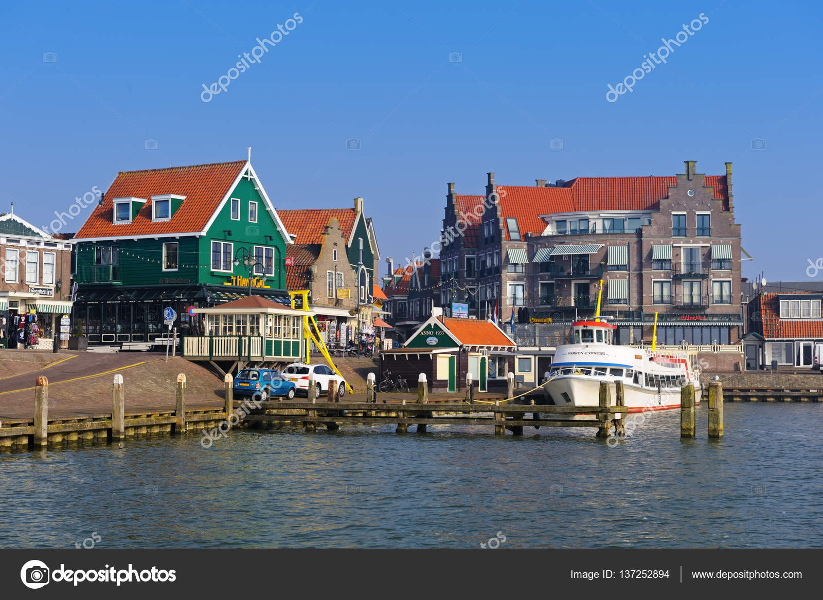 Volendam, Holanda do Norte / Holanda - 16 de fevereiro: vista do