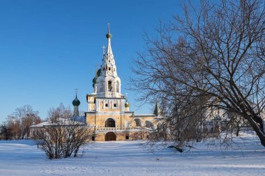 Kilise St John the Baptist Uglich kışın, Rusya içinde
