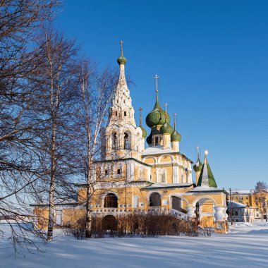 Kilise St John the Baptist Uglich kışın, Rusya içinde