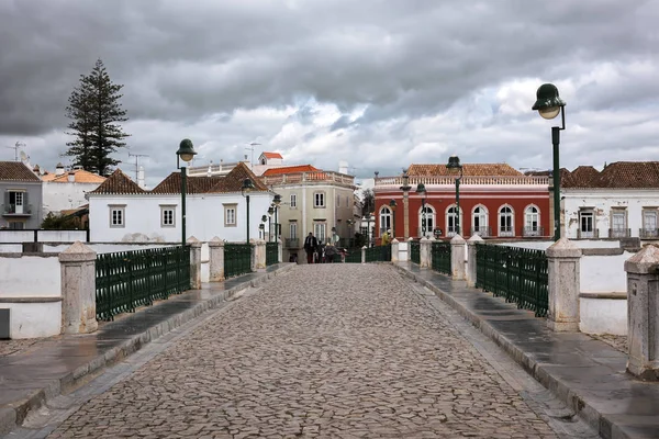 ताविरा, पोर्तुगाल मध्यभागी रोमन पूल — स्टॉक फोटो, इमेज
