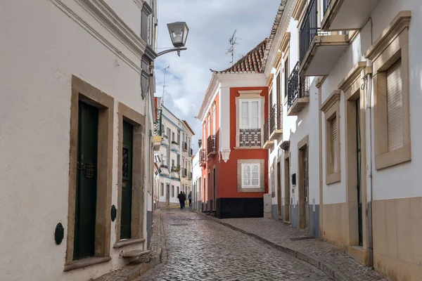 Estrecha Calle Adoquinada Una Ciudad Portuguesa — Foto de Stock