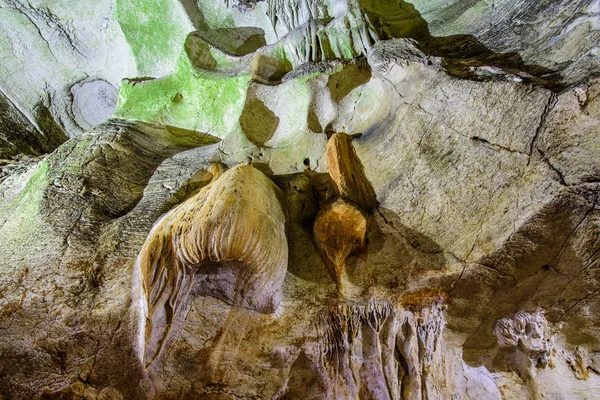 Σπήλαιο του κρανία — Φωτογραφία Αρχείου