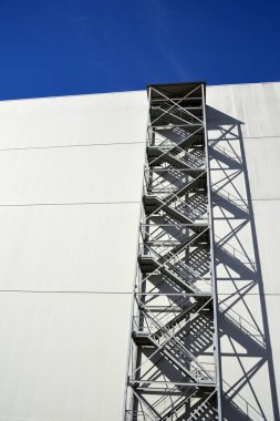 Önden görünüş cephe Metal merdiven ateş