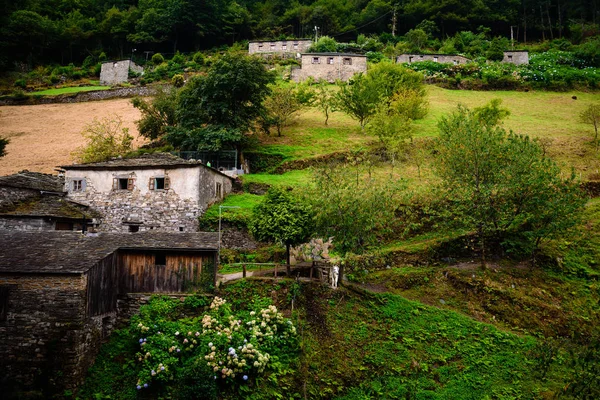 Staré město v Asturias, městě Taramundi — Stock fotografie