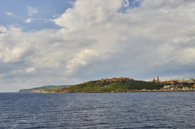 Malta 'nın komşu adası Gozo' daki Victoria şehrine bakın.