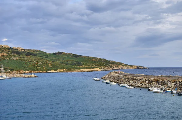 Vista sulla città di Victoria a Gozo, la vicina isola di Malta — Foto Stock