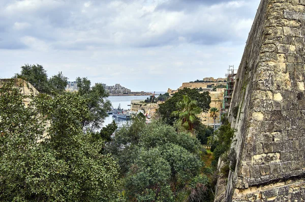 Malta stad Skyline, kleurrijk huis balkon Malta Valletta — Stockfoto